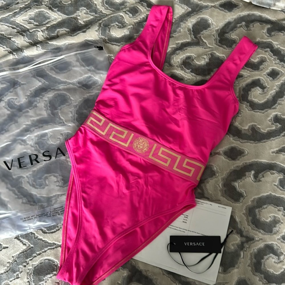 PRICE REDUCTION‼️ Only worn for hours- VERSACE Greca -print two tone swimsuit